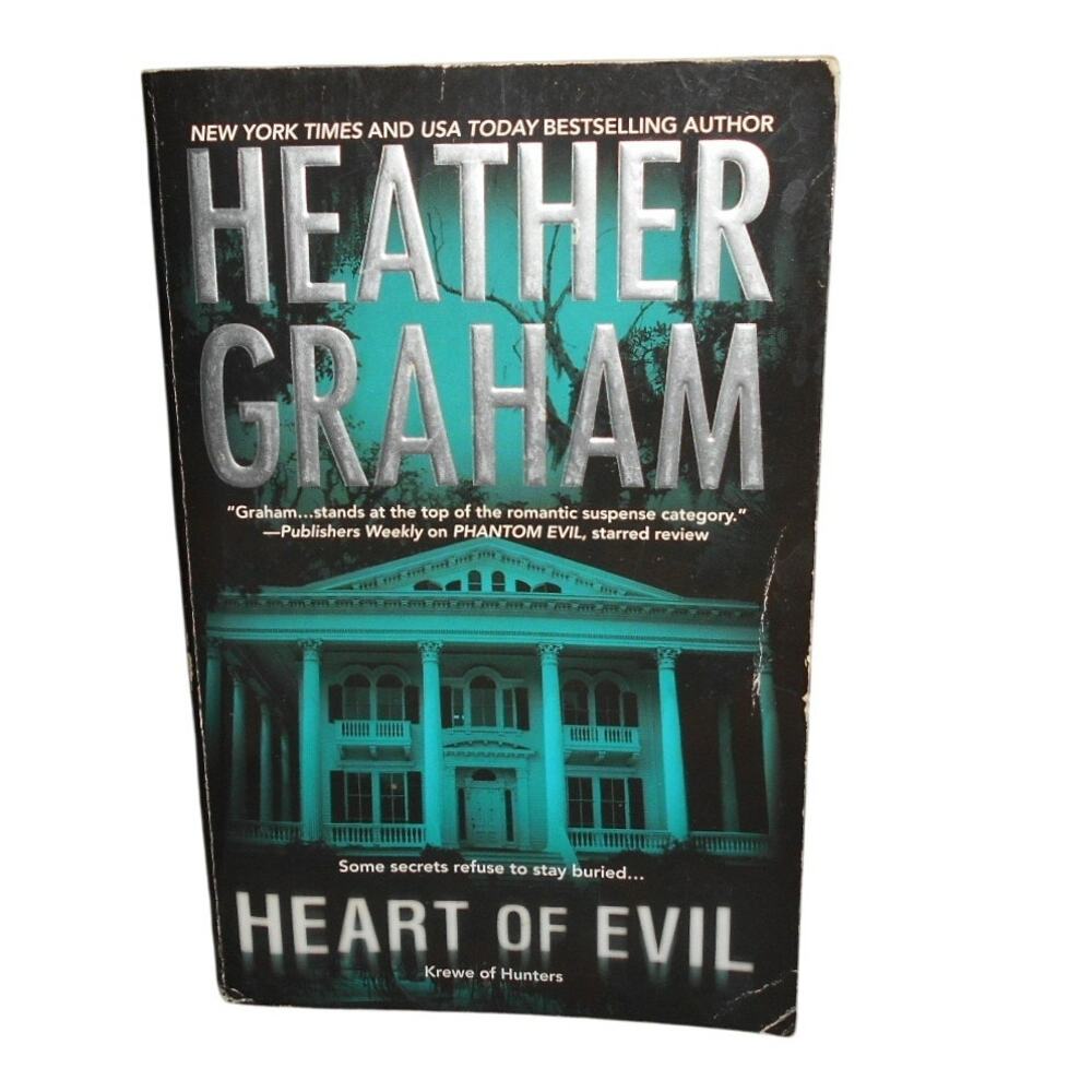 Heart of Evil by Heather Graham Paperback 2011 Krewe of Hunters Book 2